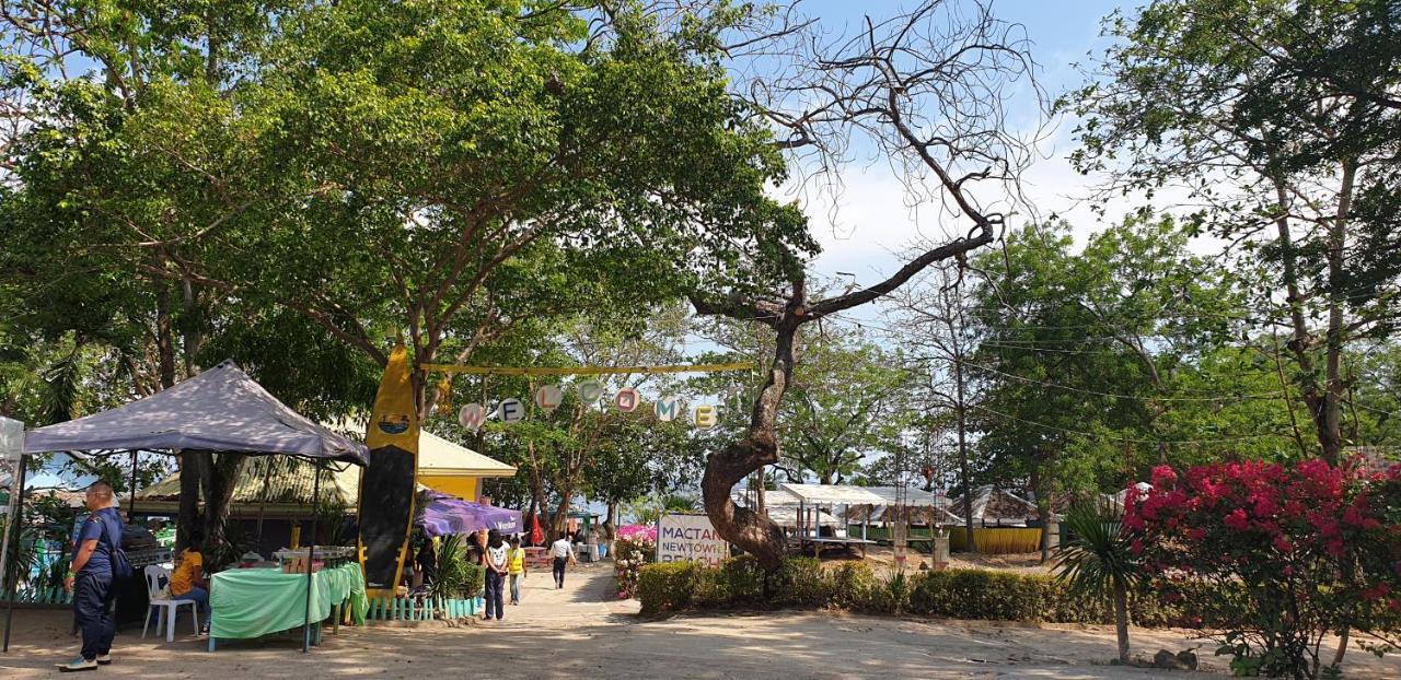 Mactan Newtown Condo With Garden And Ocean View 8Newtown Blvd Lapu-Lapu City Eksteriør billede