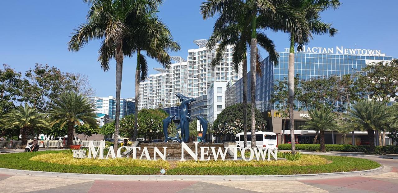 Mactan Newtown Condo With Garden And Ocean View 8Newtown Blvd Lapu-Lapu City Eksteriør billede