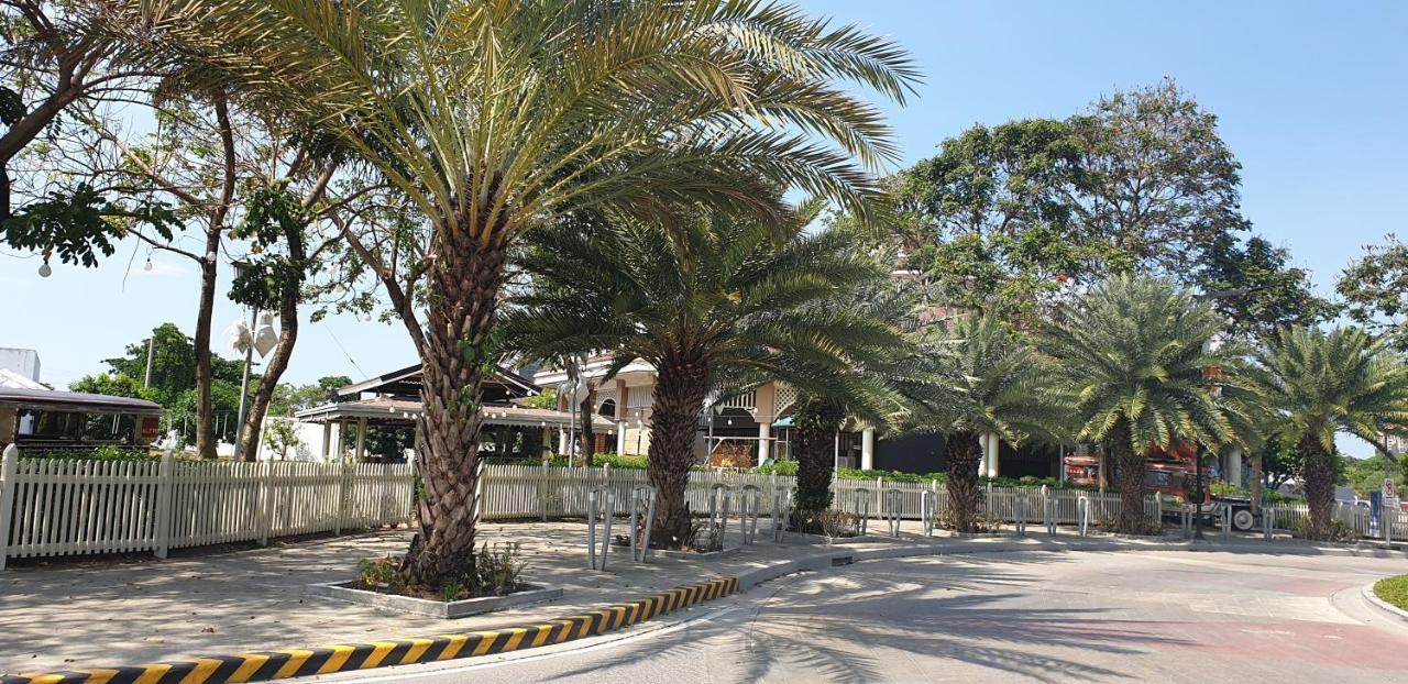 Mactan Newtown Condo With Garden And Ocean View 8Newtown Blvd Lapu-Lapu City Eksteriør billede